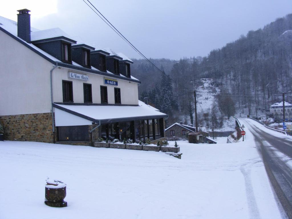 Auberge Le Vieux Moulin Bouillon Exterior photo